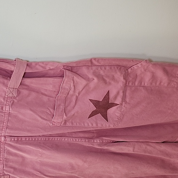 Pistola Grover short sleeve utility jumpsuit flamingo pink color star print Sz L - Picture 13 of 16